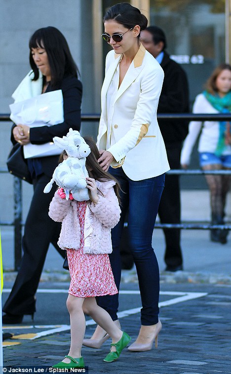 Suri,Katie Holmes