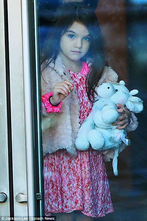 Suri,Katie Holmes