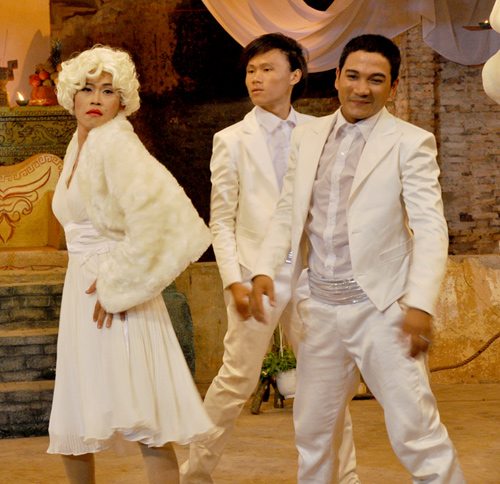 Hoài Linh,phim Tết,Marylin Monroe,Hello Cô Ba,Queen of the Night