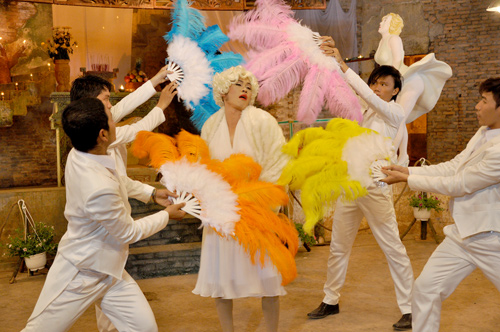 Hoài Linh,phim Tết,Marylin Monroe,Hello Cô Ba,Queen of the Night