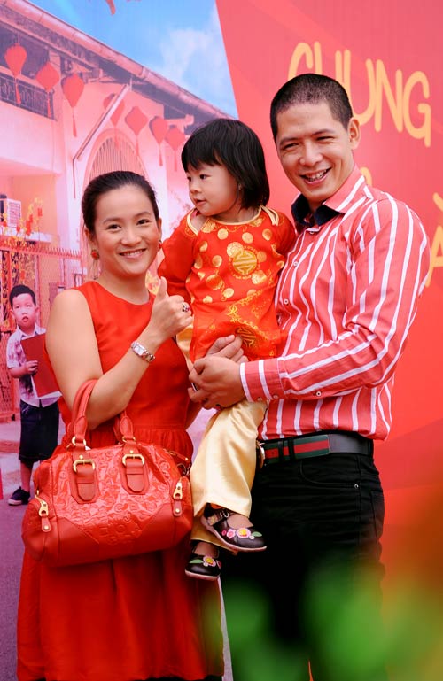 Con gái,Bình Minh,An Nhiên,áo đỏ,phóng viên,nhí