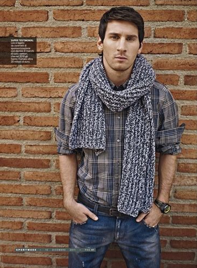 Messi,ngôi sao,Barca,quần kaki,giản dị,cầu thủ,bóng đá,thể thao