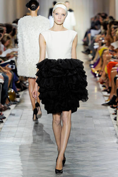 Sarah Burton,Giambattista Valli,hay Marc Jacobs,nhà thiết kế,thời trang,ấn tượng