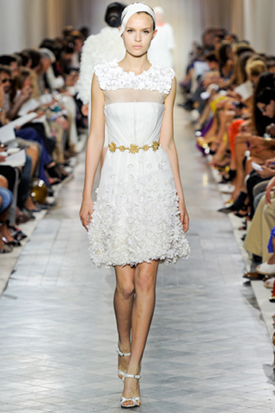 Sarah Burton,Giambattista Valli,hay Marc Jacobs,nhà thiết kế,thời trang,ấn tượng