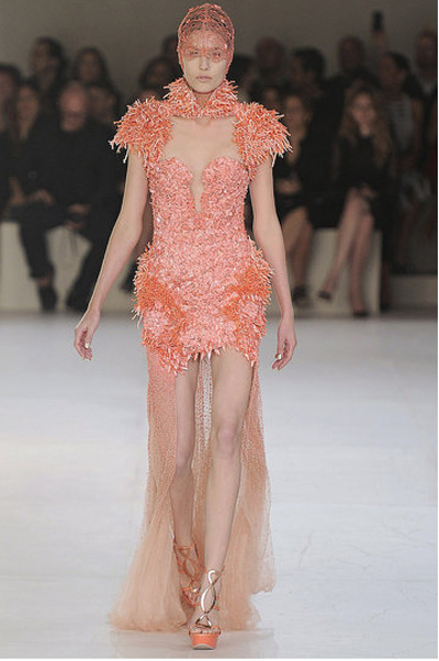 Sarah Burton,Giambattista Valli,hay Marc Jacobs,nhà thiết kế,thời trang,ấn tượng