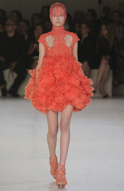 Sarah Burton,Giambattista Valli,hay Marc Jacobs,nhà thiết kế,thời trang,ấn tượng