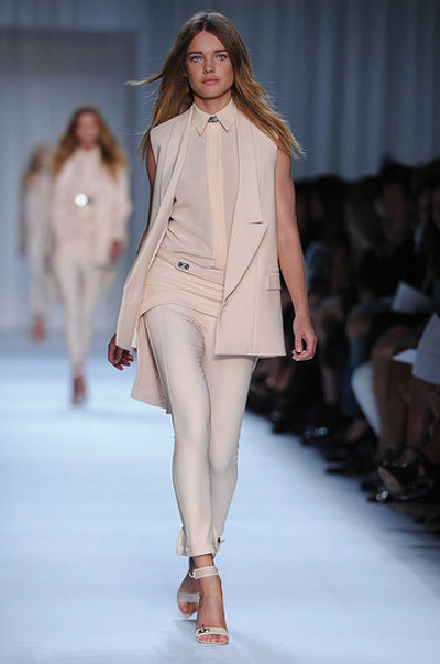 Sarah Burton,Giambattista Valli,hay Marc Jacobs,nhà thiết kế,thời trang,ấn tượng