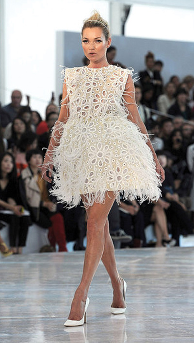 Sarah Burton,Giambattista Valli,hay Marc Jacobs,nhà thiết kế,thời trang,ấn tượng