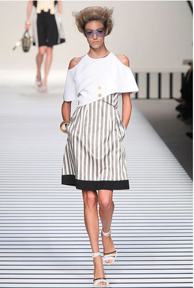 Sarah Burton,Giambattista Valli,hay Marc Jacobs,nhà thiết kế,thời trang,ấn tượng