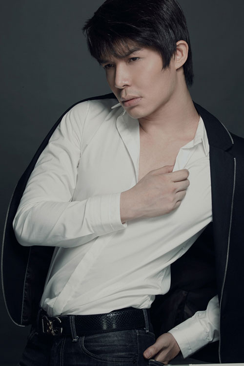 Thùy Dương,Hoàng Oanh,Việt Nam' Next Top Model,5 tỷ đồng,bồi thường,người mẫu