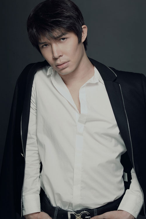 Thùy Dương,Hoàng Oanh,Việt Nam' Next Top Model,5 tỷ đồng,bồi thường,người mẫu