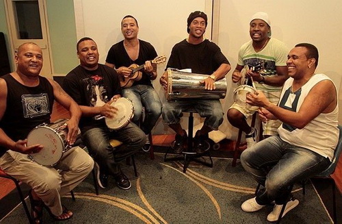 Ronaldinho,chất chơi,1,5kg vàng,chơi ngông,nghệ sĩ,thể thao,bóng đá