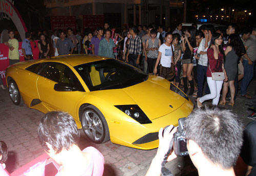 Cường Đô la,Lamborghini,cổ vũ Hà Hồ,siêu xe,live show