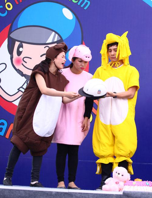 Thùy Dung,Đẹp Fashion Show,hoa hậu,khoe,lộ,hở,váy,hết hồn,ngỡ ngàng,choáng