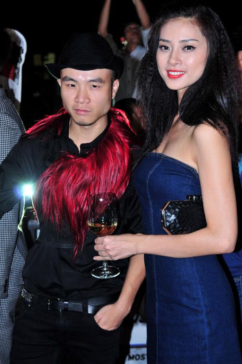 Dương Yến Ngọc,người mẫu,lộ ngực,siêu mẫu