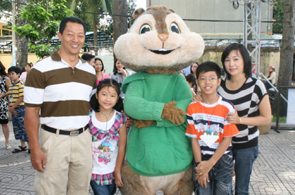 Diễn viên hài,Quang Thắng,khoe con gái, Alvin & The Chipmunks,nhí