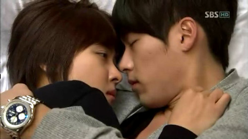 Hyun Bin,ngủ,lúc diễn,diễn viên,Ha Ji Won,cặp đôi,Secret garden