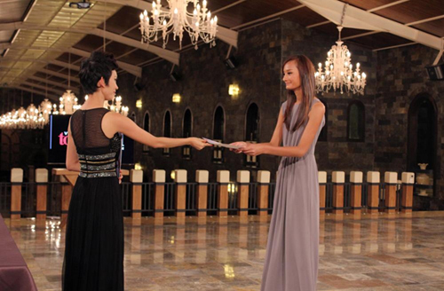 Vietnam’s Next Top Model,người mẫu,Phương Anh,nén nước mắt,dừng cuộc chơi