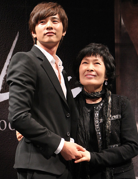 Won Bin,phim,diễn viên,lặn lội phim trường,sự nghiệp,điện ảnh