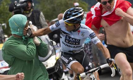 Rooney,Messi,cầu thủ,tin thể thao,bóng đá,khoảnh khắc,Alberto Contador,Tour de France