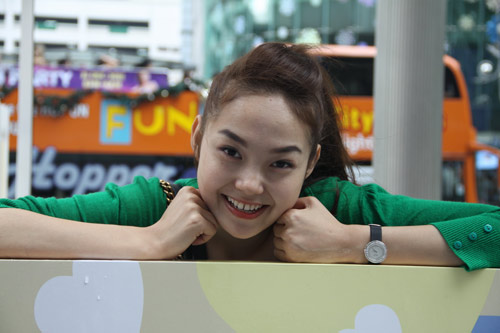 Minh Hằng,Lệ phí tình yêu,ca sĩ,du lịch,Singapore