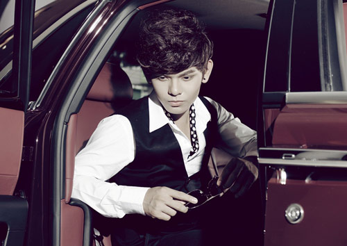 200 diễn viên,quần chúng,V.Music,single,nhóm nhạc