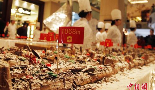 kỷ lục,kỷ lục thế giới,noel,trung quốc,bánh gốc cây noel
