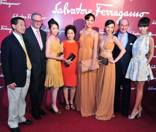  Salvatore Ferragamo, Phạm Văn Phương, Lý Minh Thuận, sao Việt, váy dạ hội, đầm dạ hội