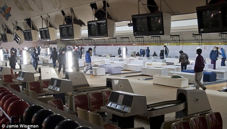 Nhật Bản, Airport Bowl, sóng thần, nạn nhân, ngôi mộ, thảm hoạ, tập thể, quốc tế