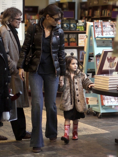 Suri, Katie Holmes, Sao Hollywood, Chuyện của sao, Gia đình sao, Sao Mỹ