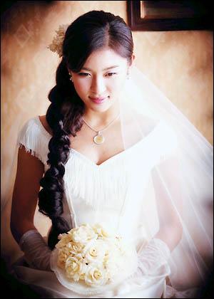 Váy cưới, thời trang sao, Jun Hye Bin, Moon Geun Young, thời trang váy cưới