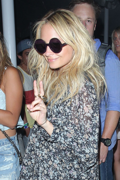 Nicole Richie, kính mắt, bộ sưu tập kính, thời trang sao, phụ kiện