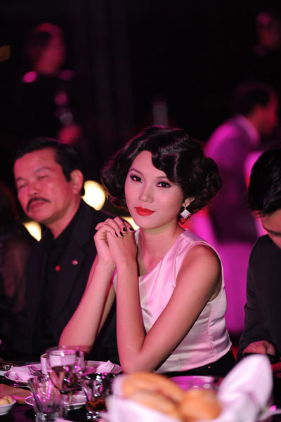 Ngọc Thạch, siêu mẫu, thời trang sao, thời trang dạ hội, thời trang