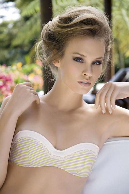 Danielle Dwyer, nội y Touche, nội y, thời trang
