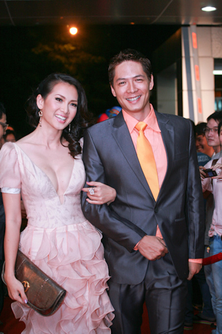 Anh Thư, Trang Nhung, Quanh Đi, đụng hàng, thời trang sao Việt, thời trang