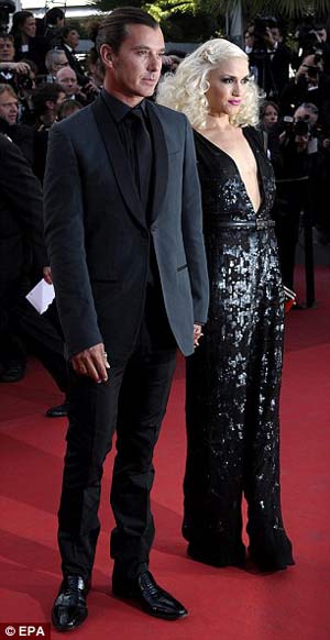 Angelina Jolie, Brad Pitt, Cannes red carpet, The Tree of Life, events
