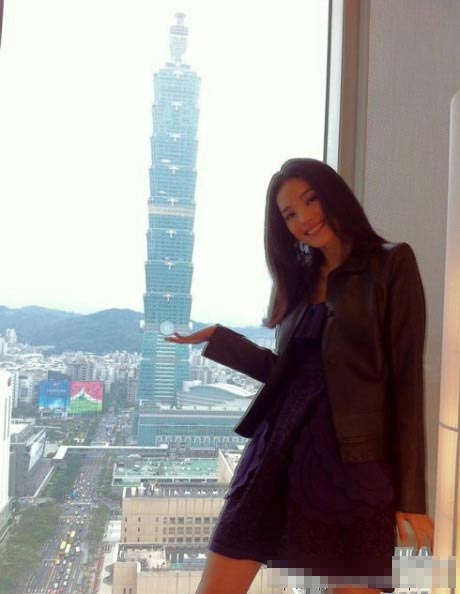 Thư Kỳ, Sao pose hình, Sao Hoa ngữ, Chuyện của sao