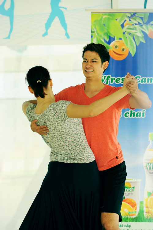 Bước nhảy hoàn vũ, Huy Khánh, Sao Việt, Chuyện của sao