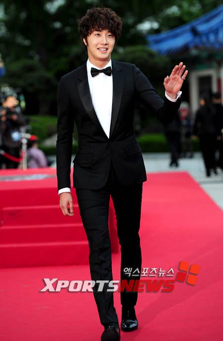 Sao Hàn, Baeksang, Chuyện của sao, Giải thưởng nghệ thuật