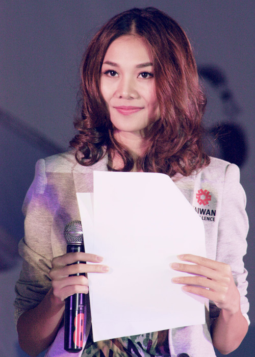 Thanh Hằng, Siêu mẫu, Chuyện của sao