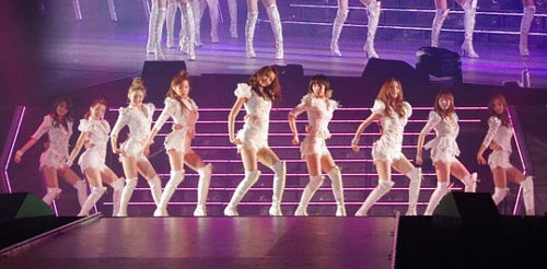 SNSD, Nhóm nhạc Hàn Quốc, Girl's generation Arena Tour, Sao lưu diễn