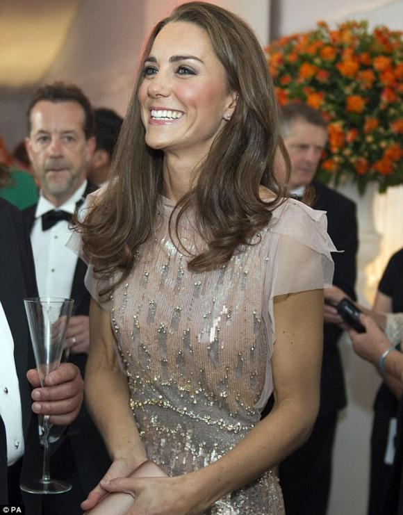 Công nương Anh Kate Middleton, Hoàng tử William, Hoàng gia Anh, từ thiện