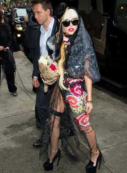 Lady Gaga, Thảm họa thời trang, Thời trang sao, Thời trang