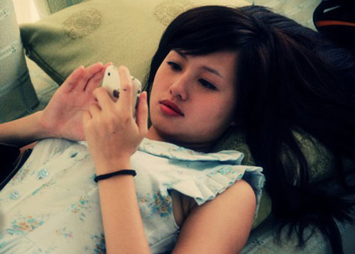 Giữa hai thế giới, Tâm Tít, Hotgirl, Sao Việt, Phim kinh dị