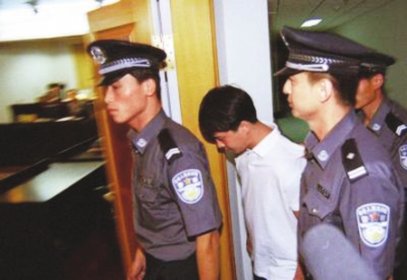 Hồng Đậu, Sao ca nhạc, Sao Hoa ngữ, Scandal, Quan hệ với trẻ vị thành niên