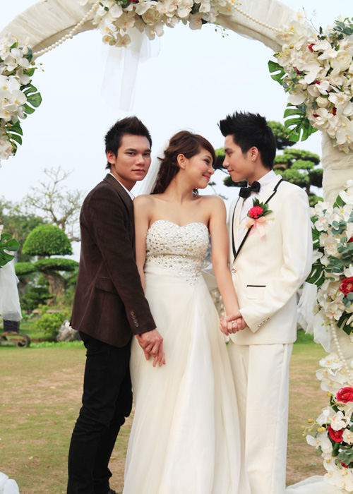 Khắc Việt, Lee Balan, Yêu lại từ đầu, Sao Việt