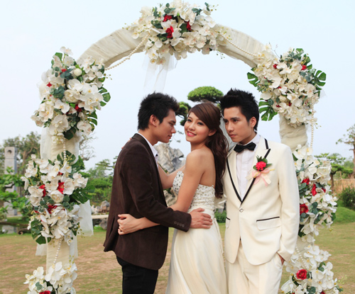 Khắc Việt, Lee Balan, Yêu lại từ đầu, Sao Việt