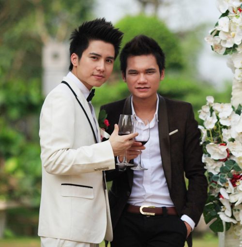 Khắc Việt, Lee Balan, Yêu lại từ đầu, Sao Việt