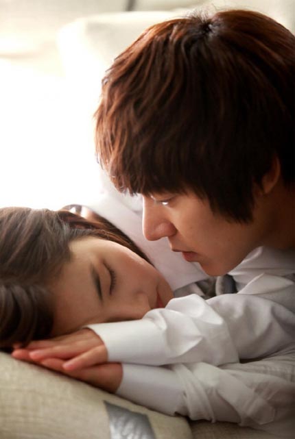 Park Min Young, Lee Min Ho, Phim trinh thám, City Hunter, Sao Hàn, Nụ hôn lãng mạn