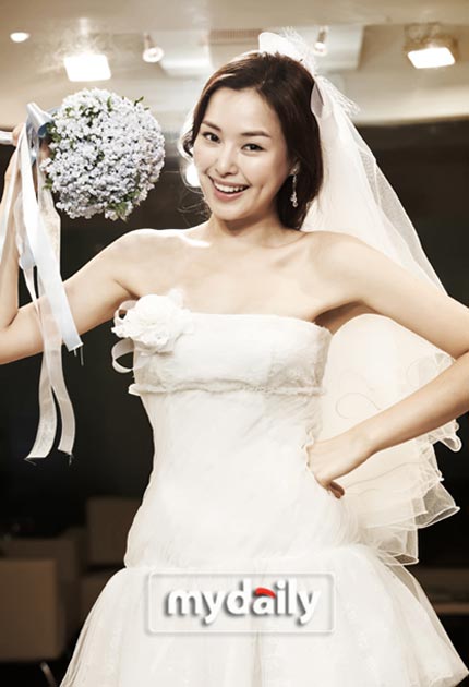 Honey Lee, Hoa hậu Hàn Quốc, Sao Hàn, Phim Hàn, Indomitable Daughter-in-Law